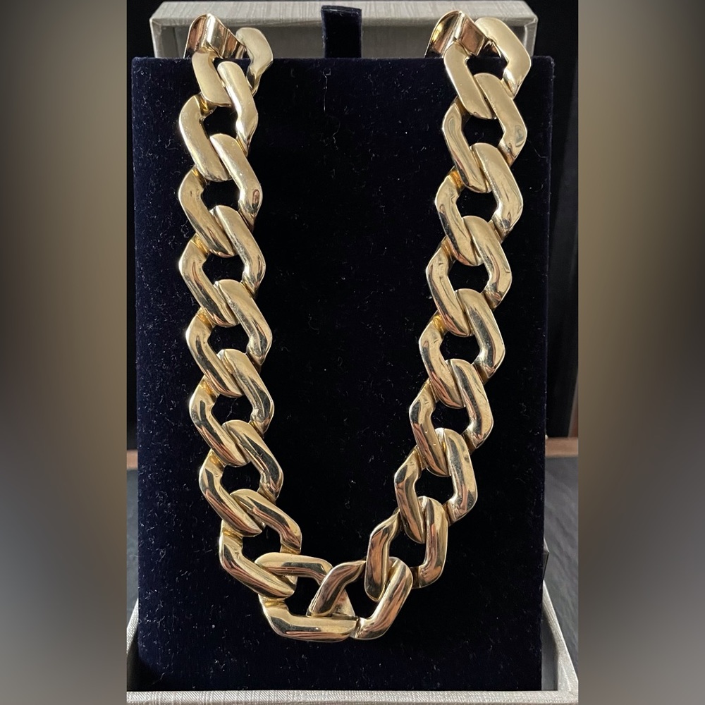 Chain necklace
